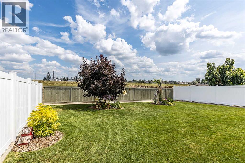 168 Hunt Crescent NE photo 45