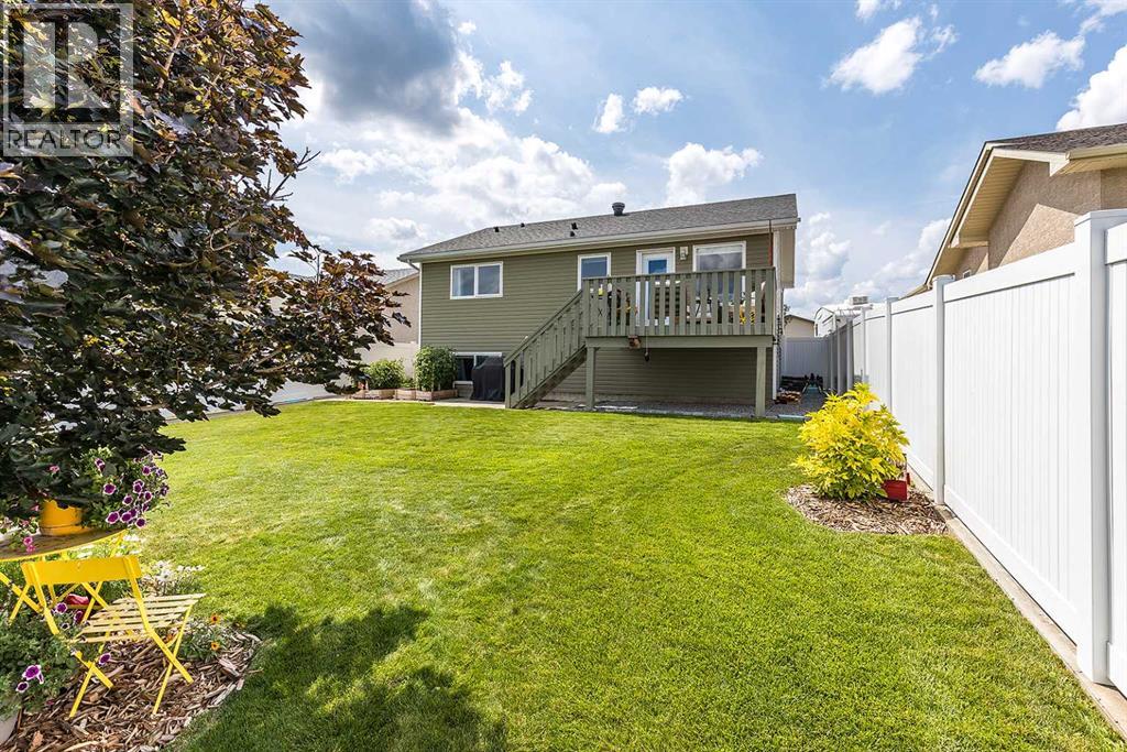 168 Hunt Crescent NE photo 48