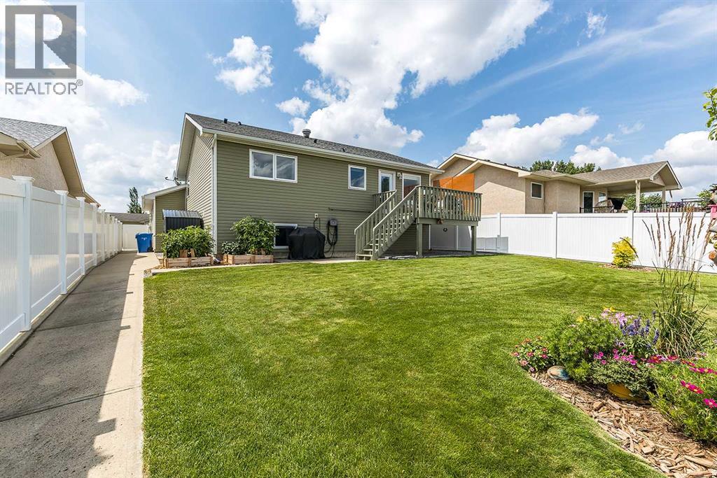168 Hunt Crescent NE photo 44