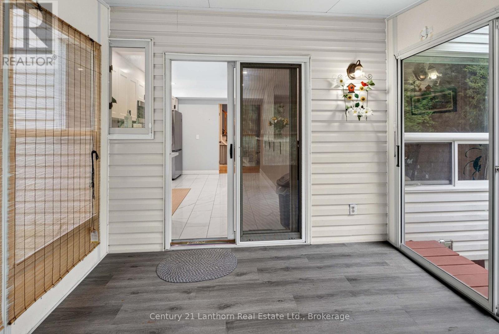 256 VANGUARD COURT - Image 21