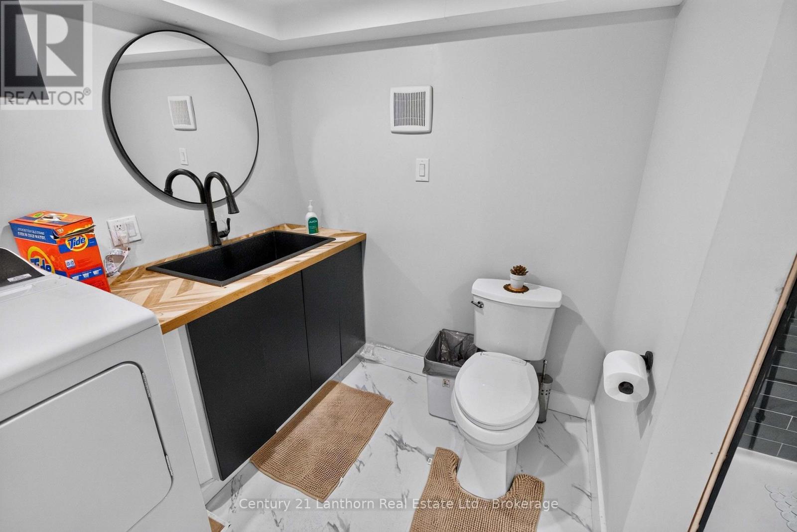 256 VANGUARD COURT - 47