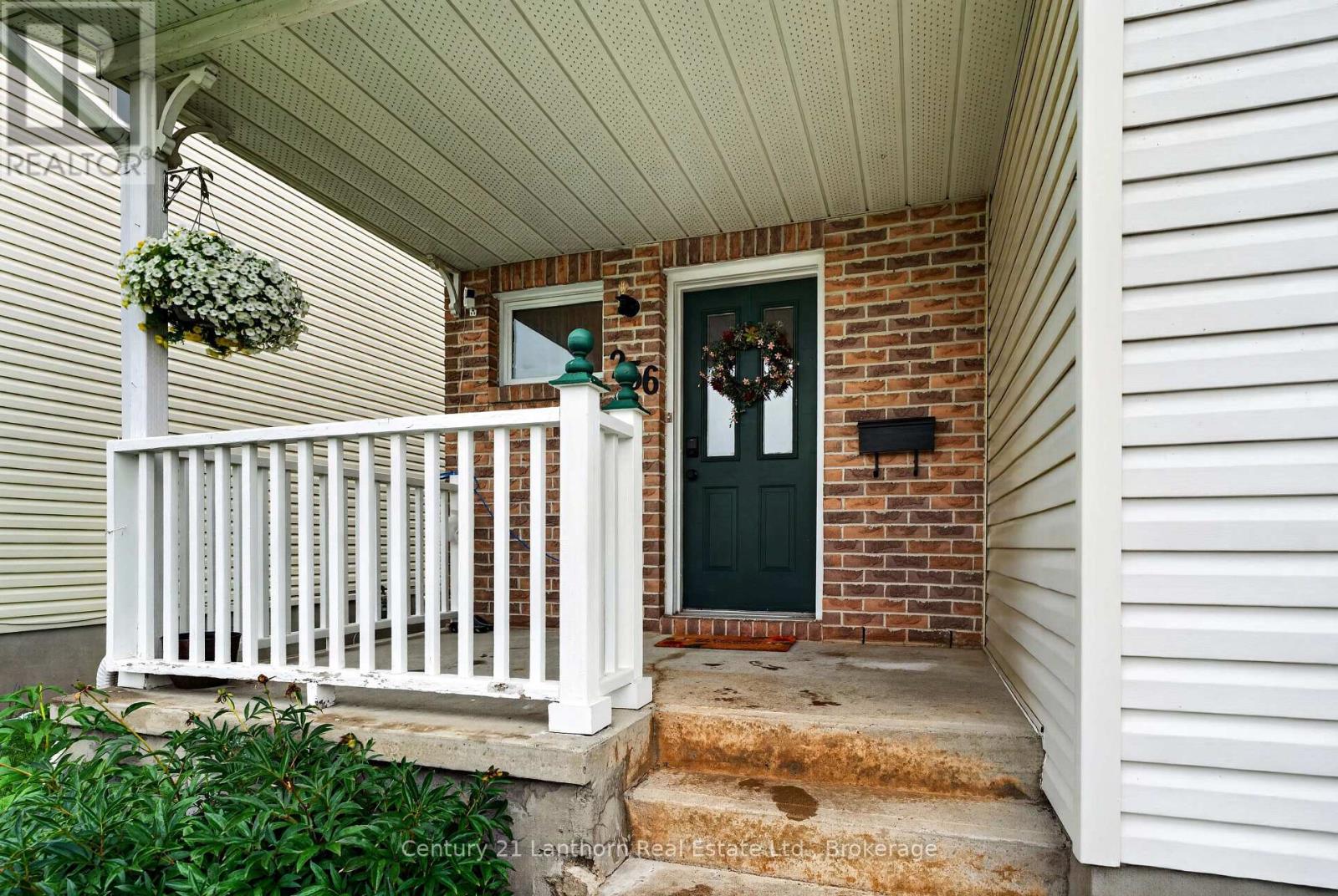 256 VANGUARD COURT - Image 5