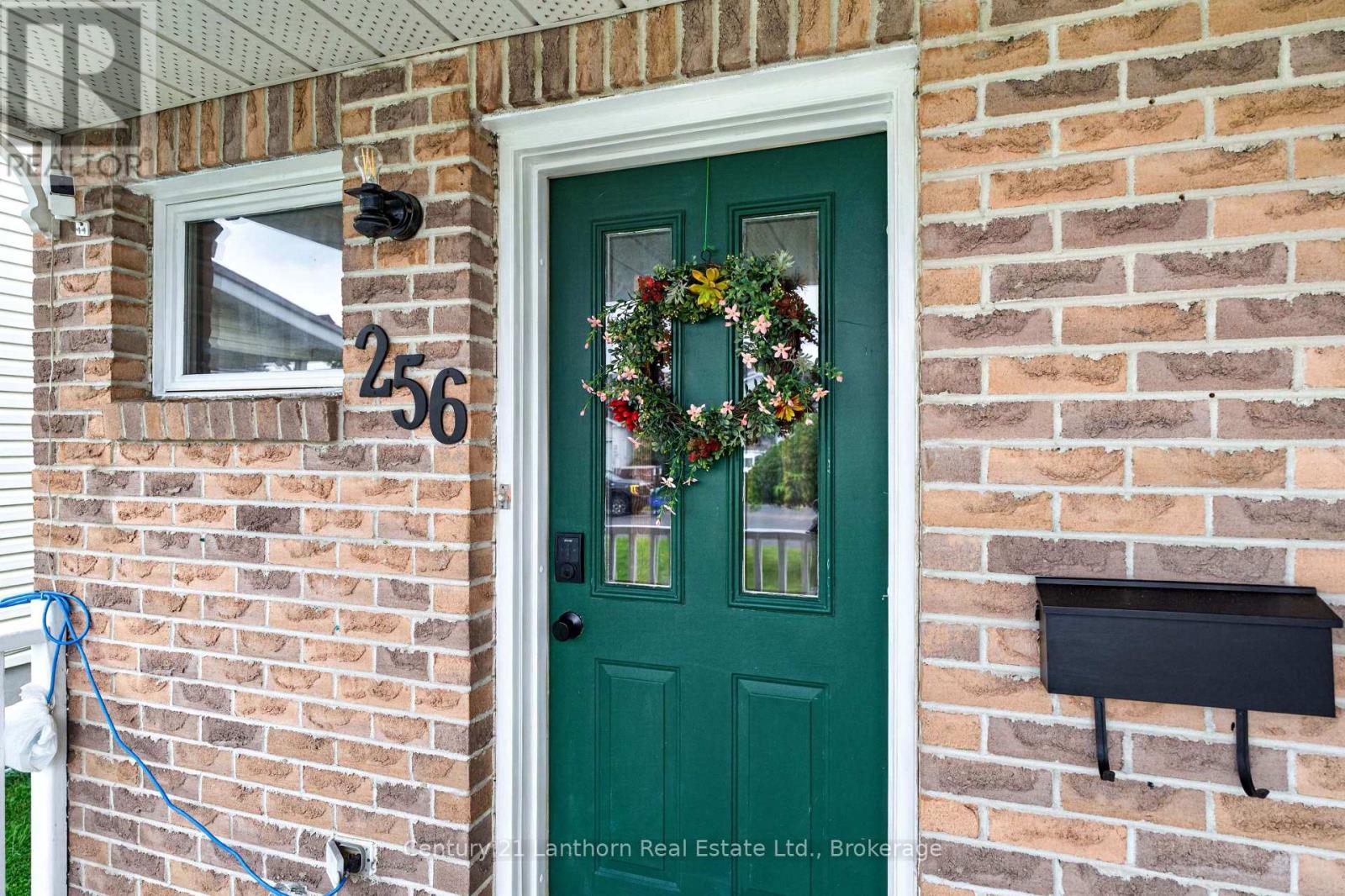 256 VANGUARD COURT - Image 6