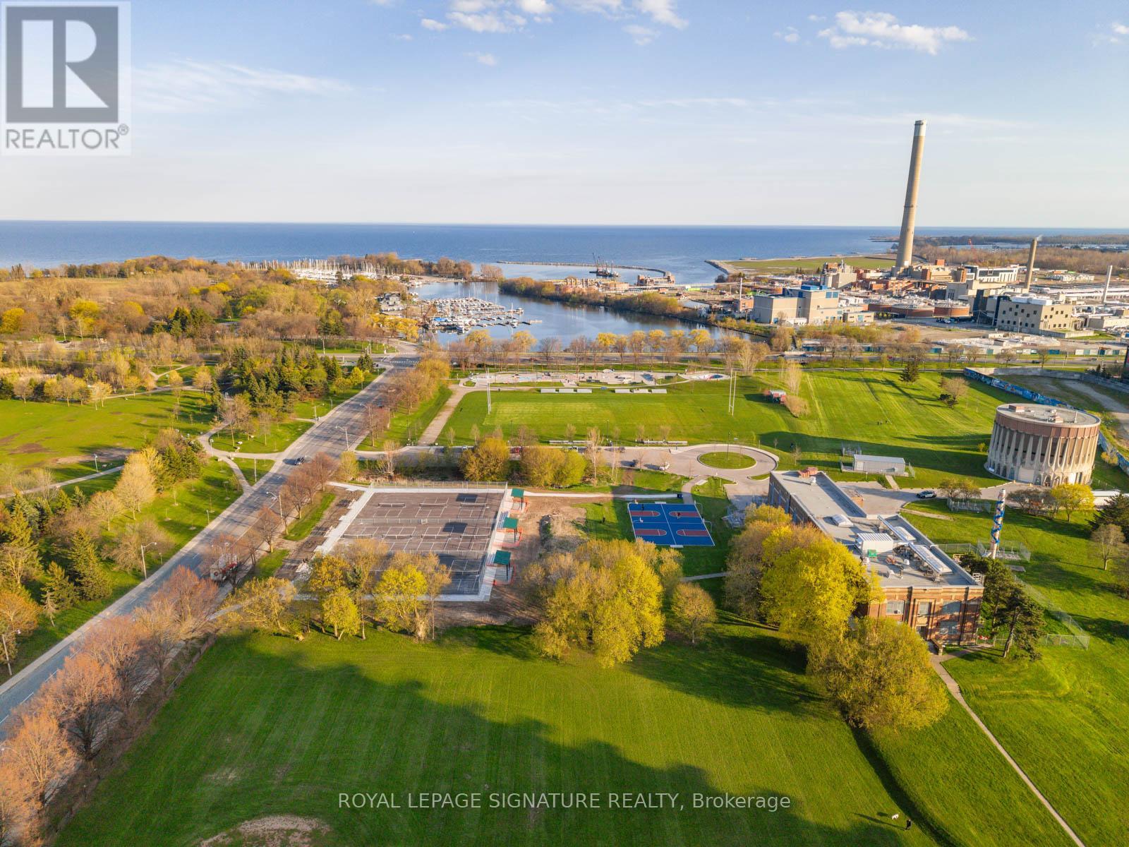 164 RHODES AVENUE - 32