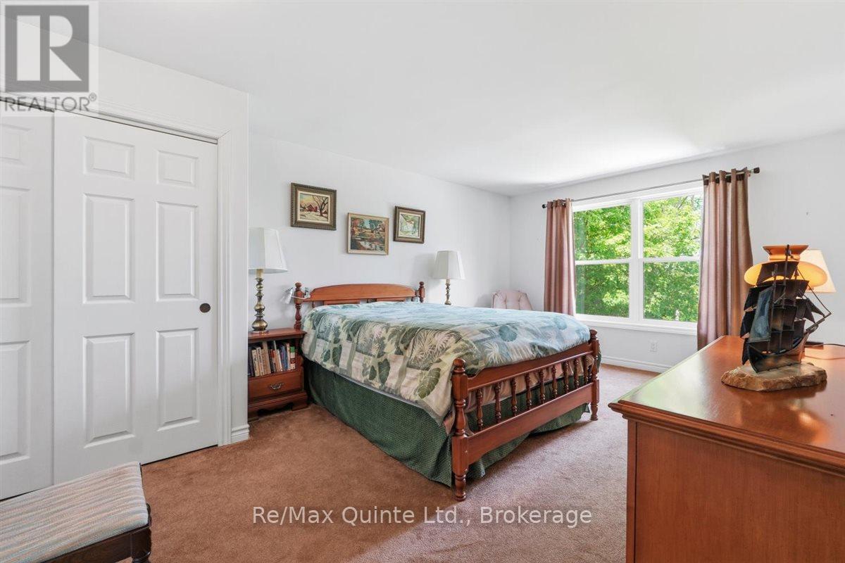 54 CENTENNIAL LANE - 17