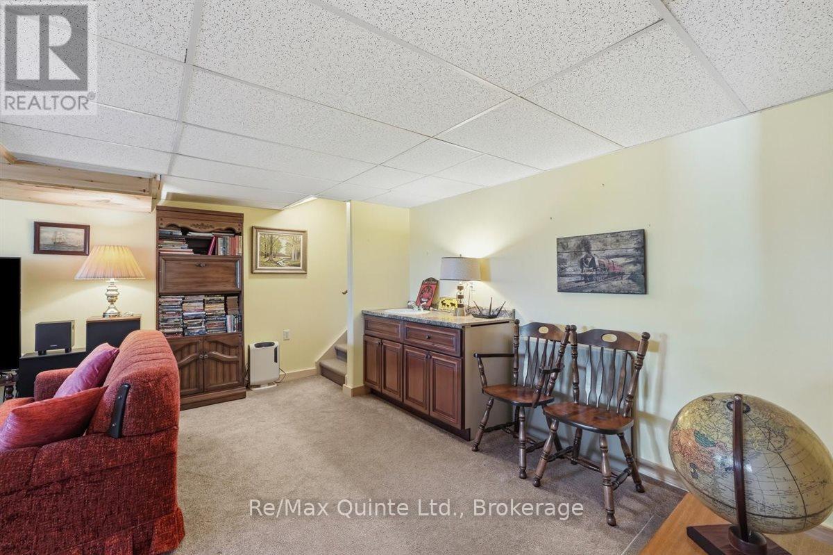54 CENTENNIAL LANE - 21