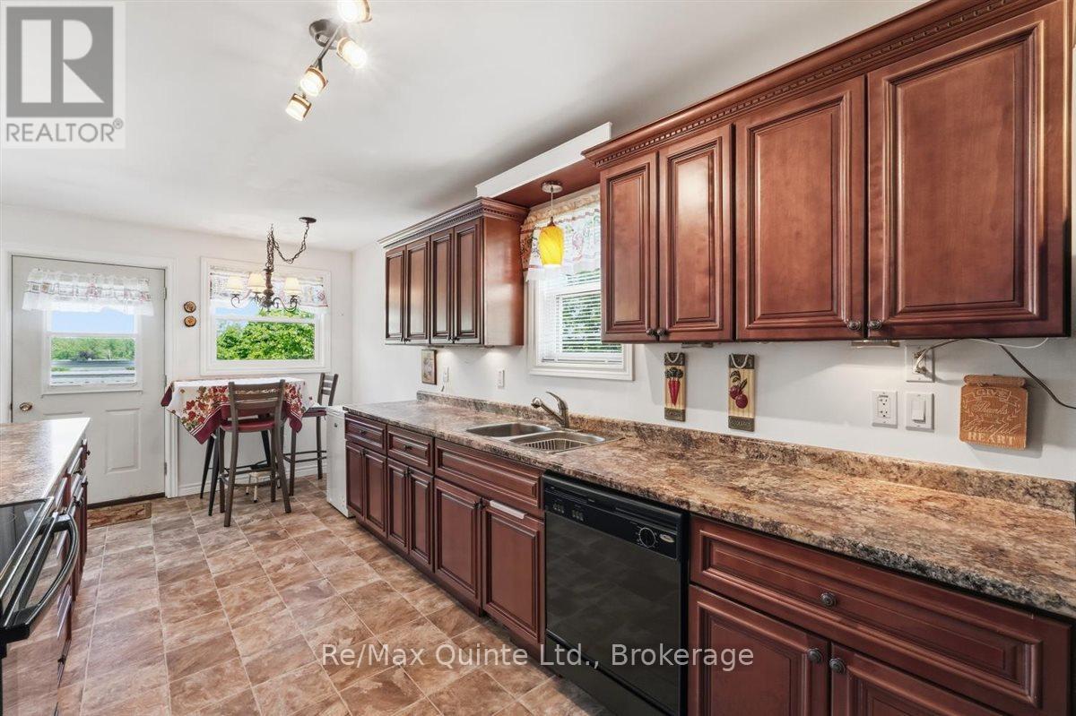 54 CENTENNIAL LANE - 6