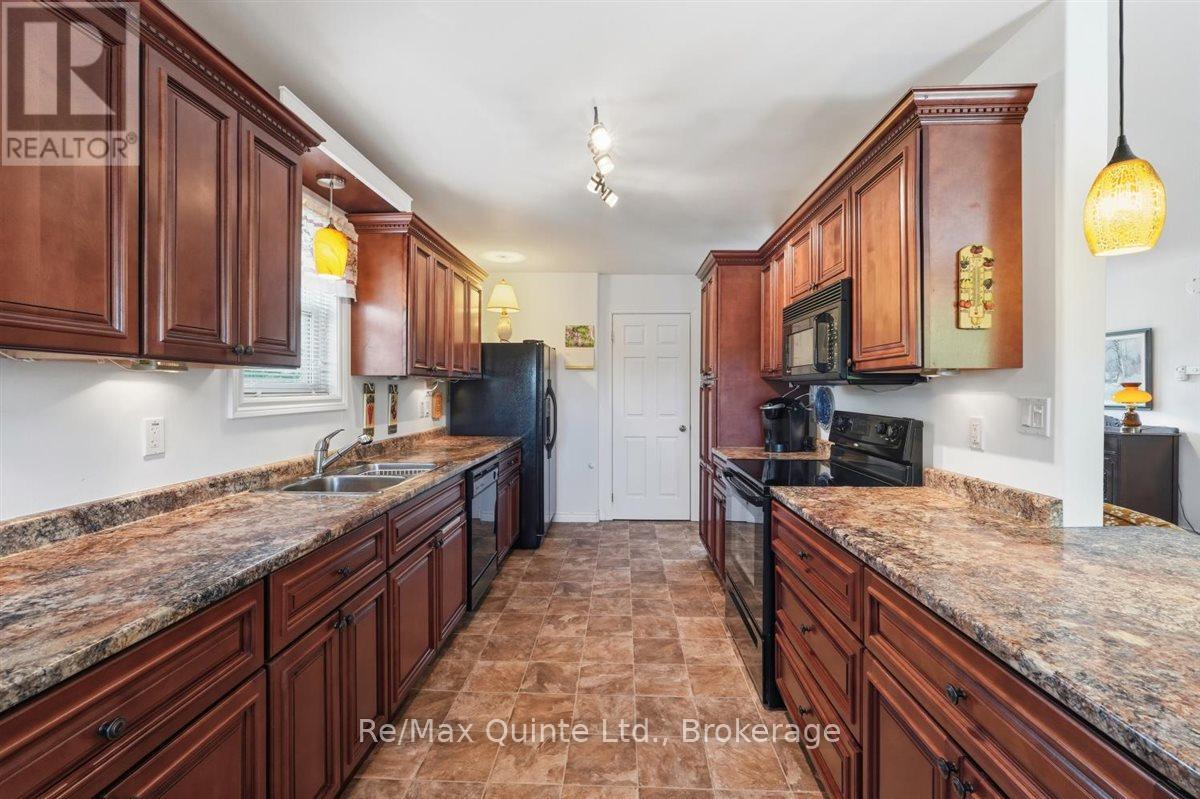 54 CENTENNIAL LANE - 7