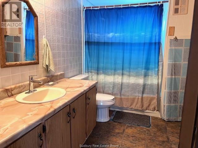 320 Clouthier Road - 11