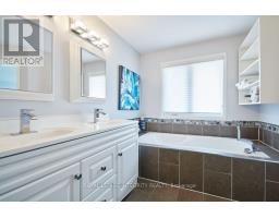 Primary Bedroom - 46 Dartmoor Drive, Ottawa, ON K2M1S6 Photo 16