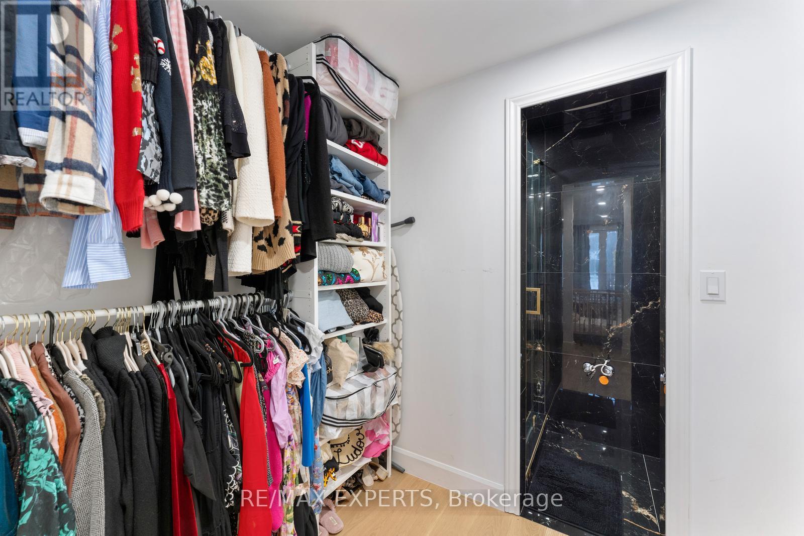 142 KING STREET E - 11