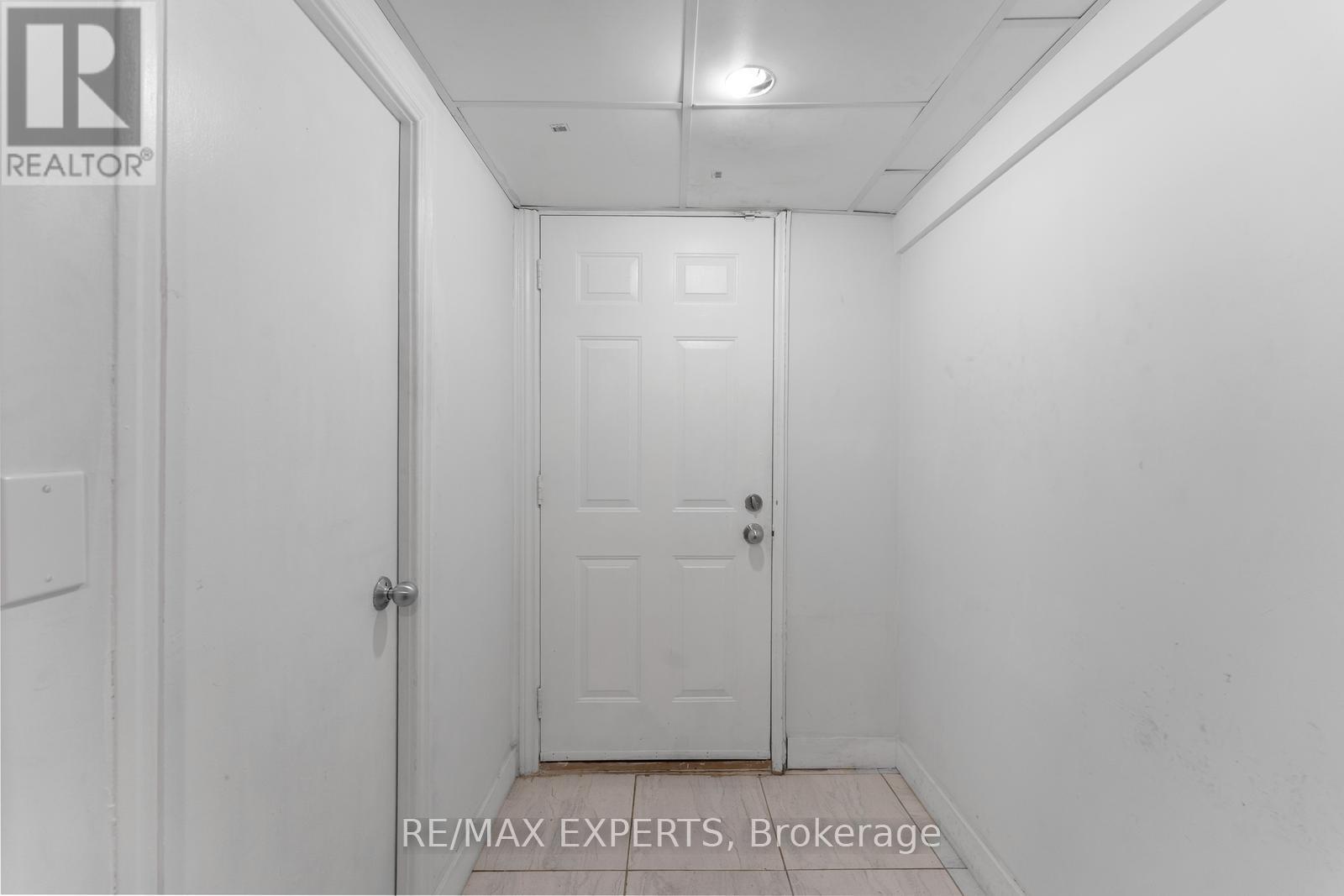 142 KING STREET E - 17