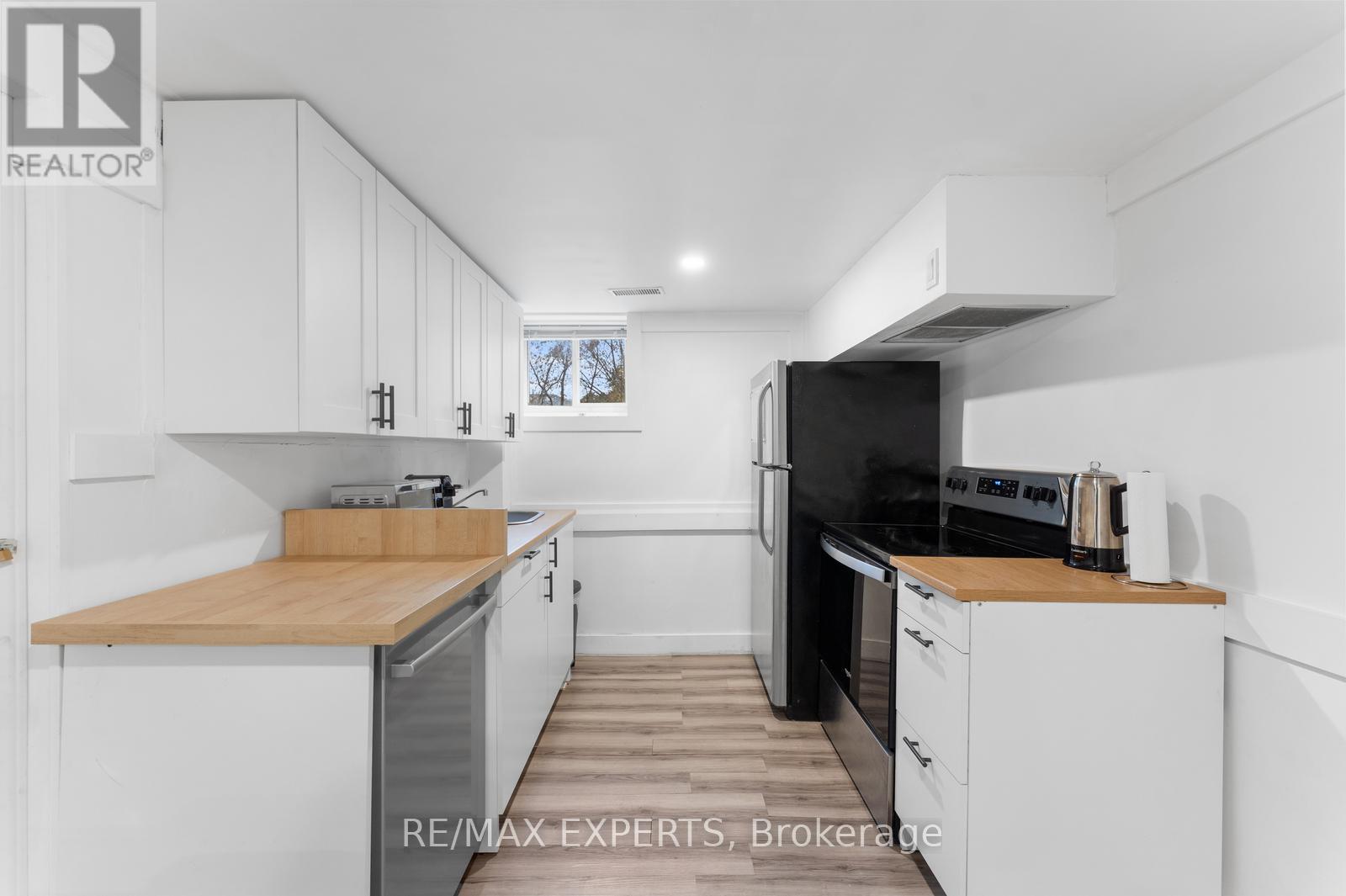 142 KING STREET E - 19
