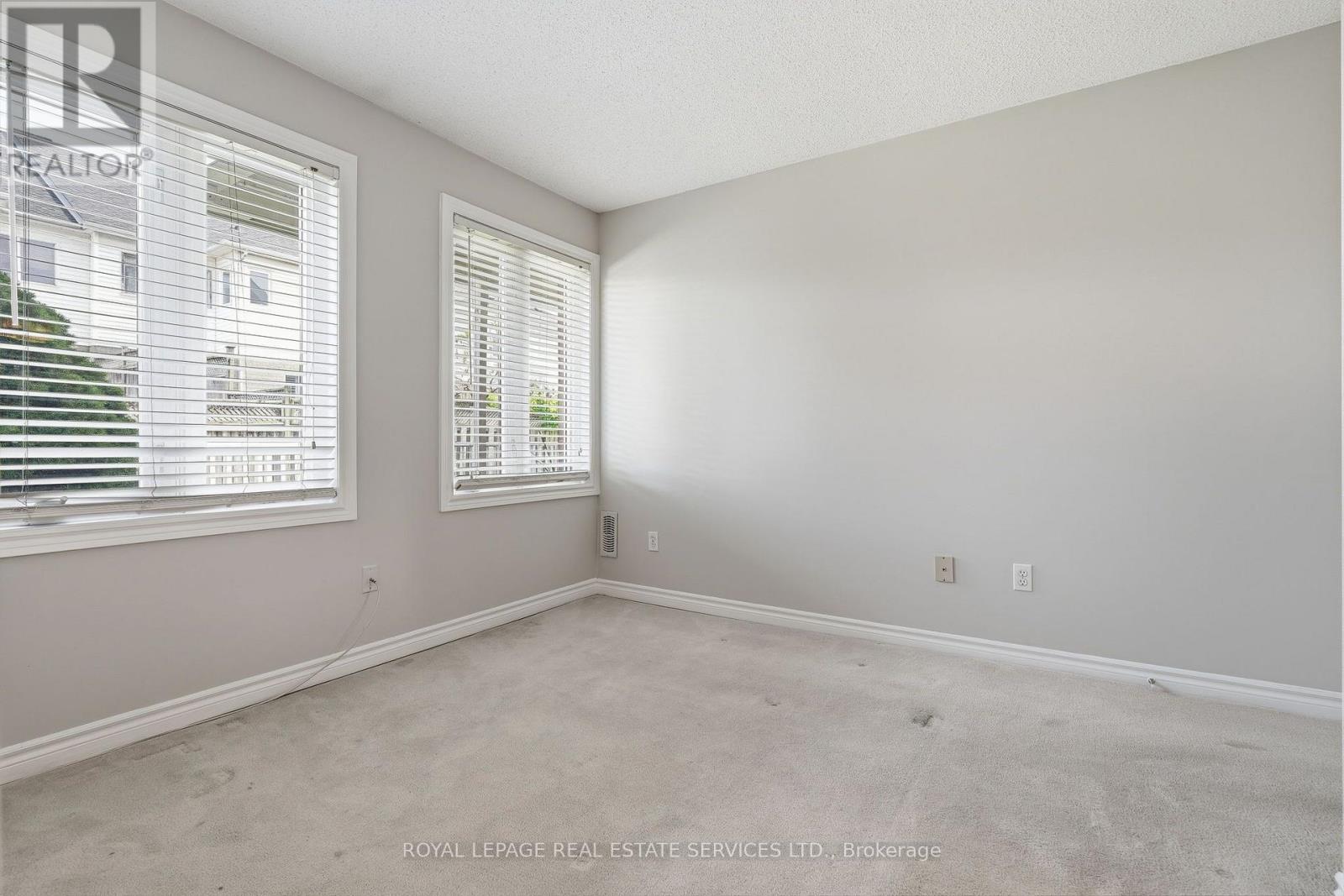 203-1701 LAMPMAN AVENUE - 19