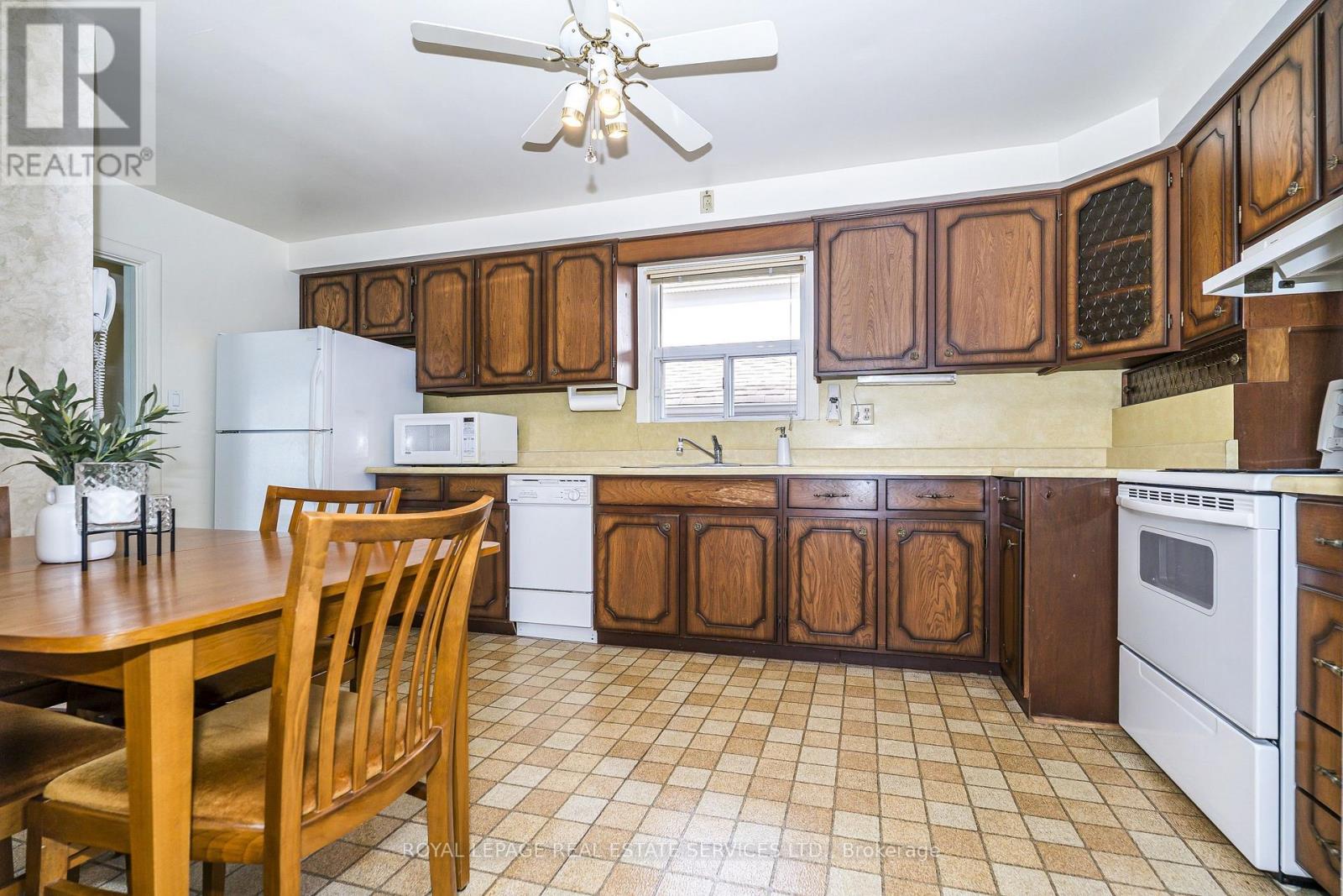 8 BURWOOD ROAD - Image 7