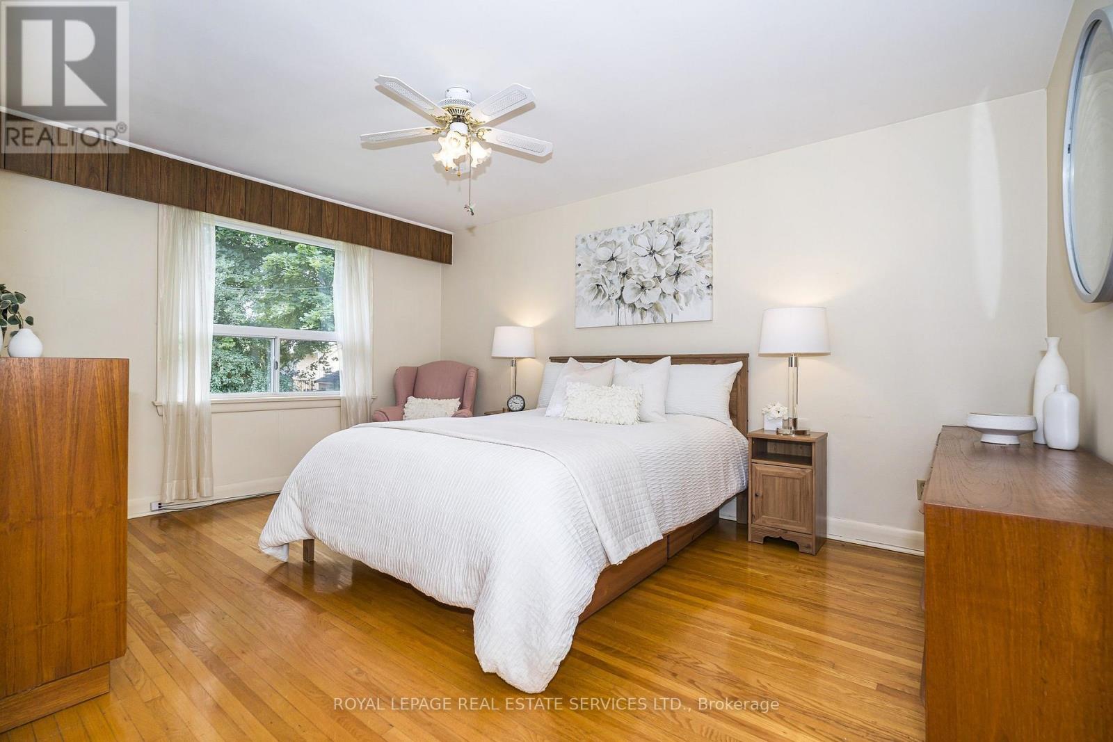 8 BURWOOD ROAD - 8