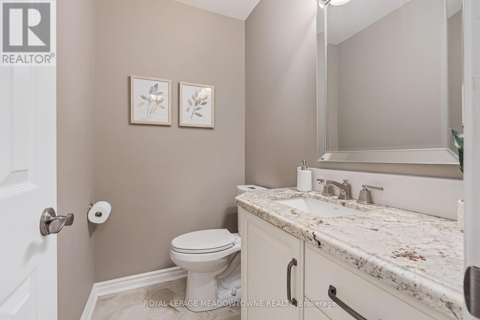 33 HESLOP COURT - 17