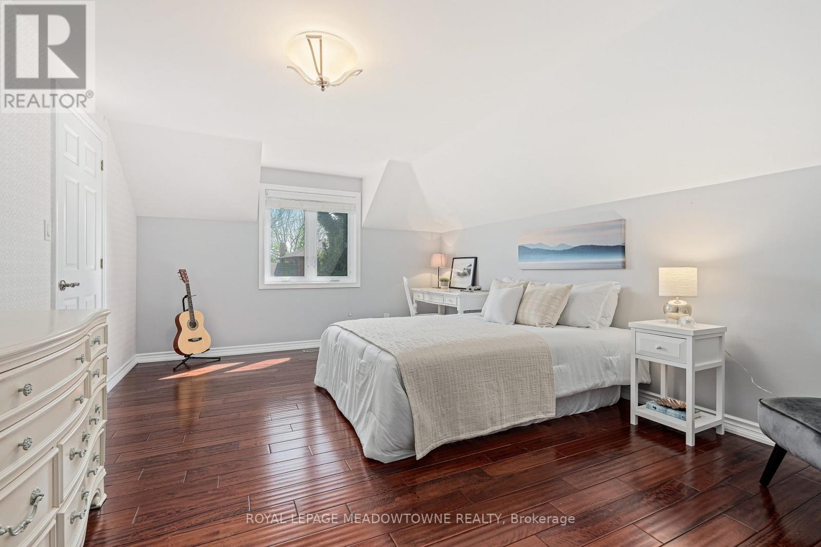 33 HESLOP COURT - 25