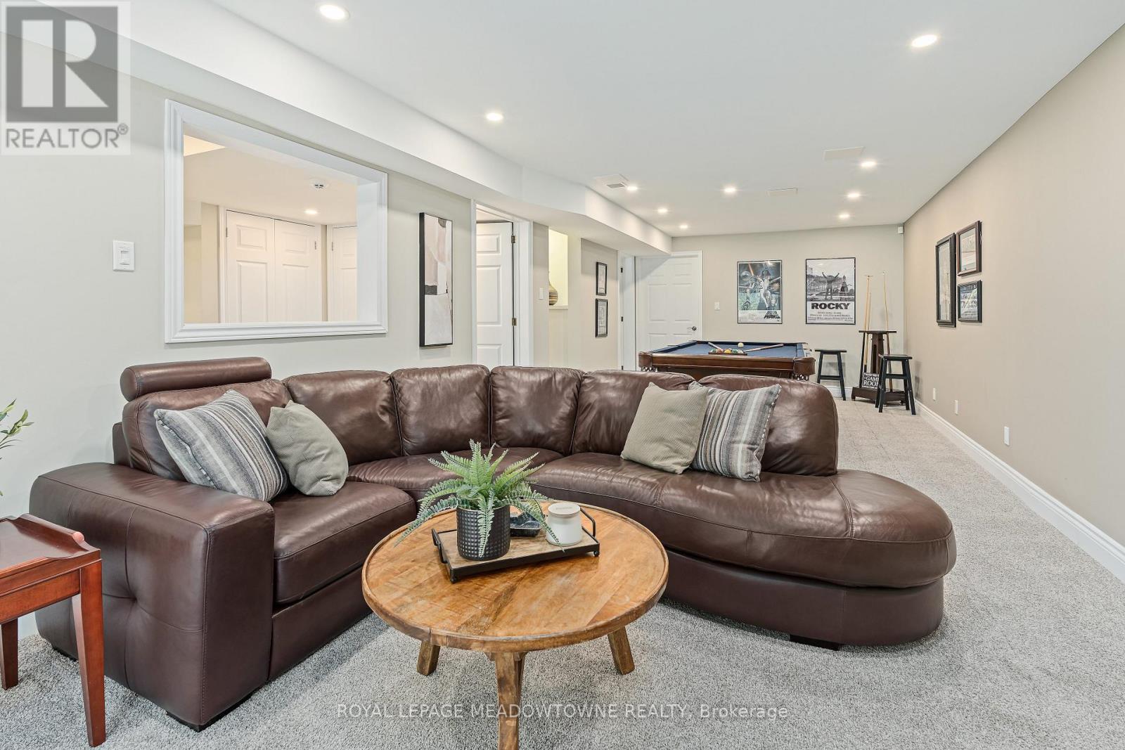 33 HESLOP COURT - 35
