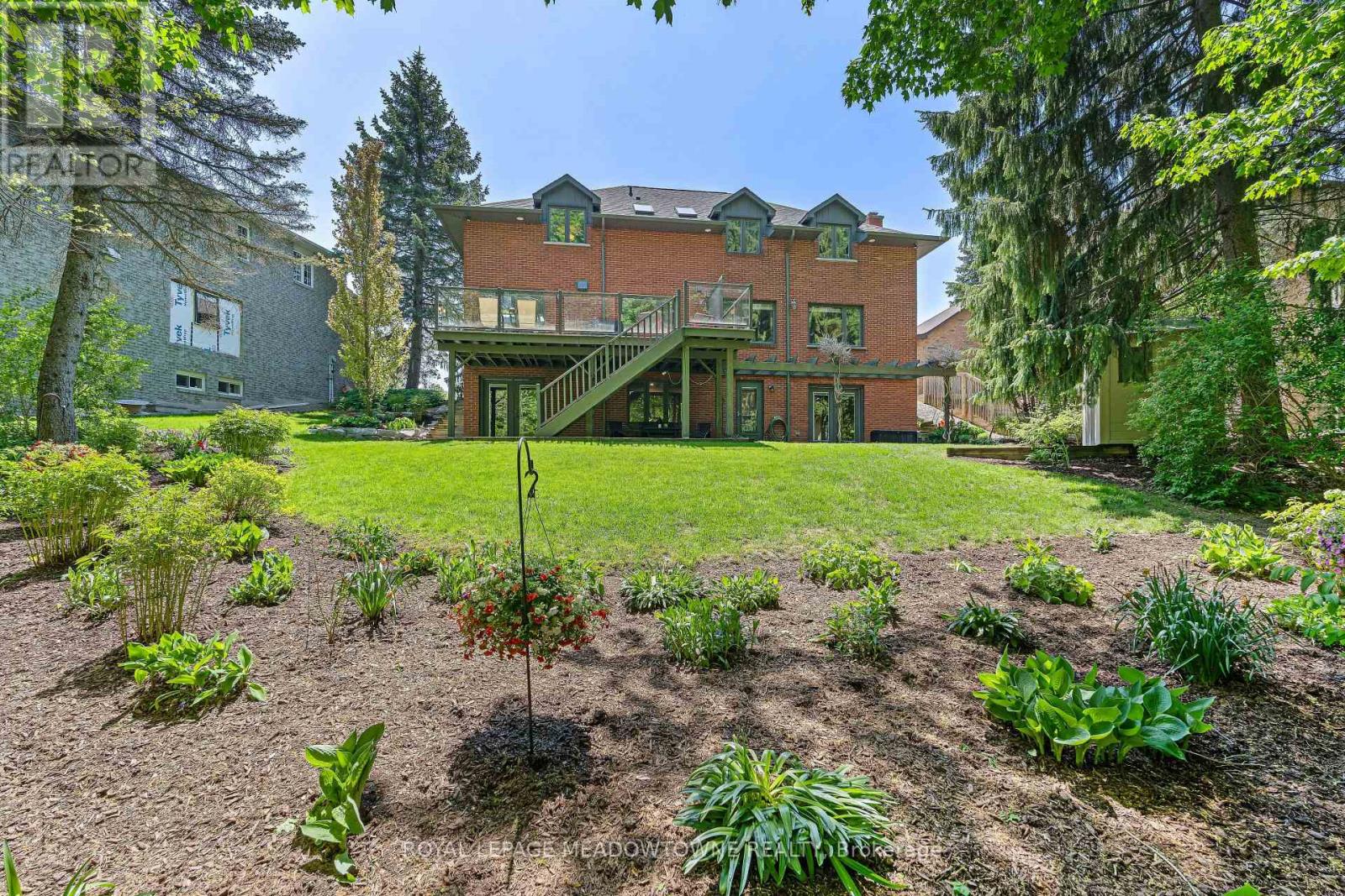 33 HESLOP COURT - 48