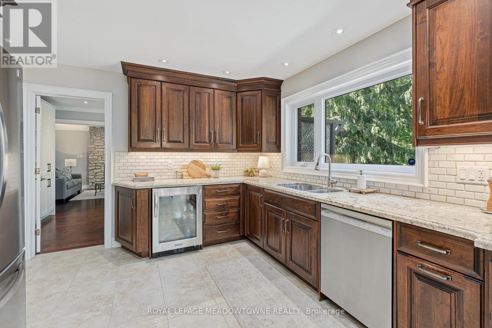 33 HESLOP COURT - 9