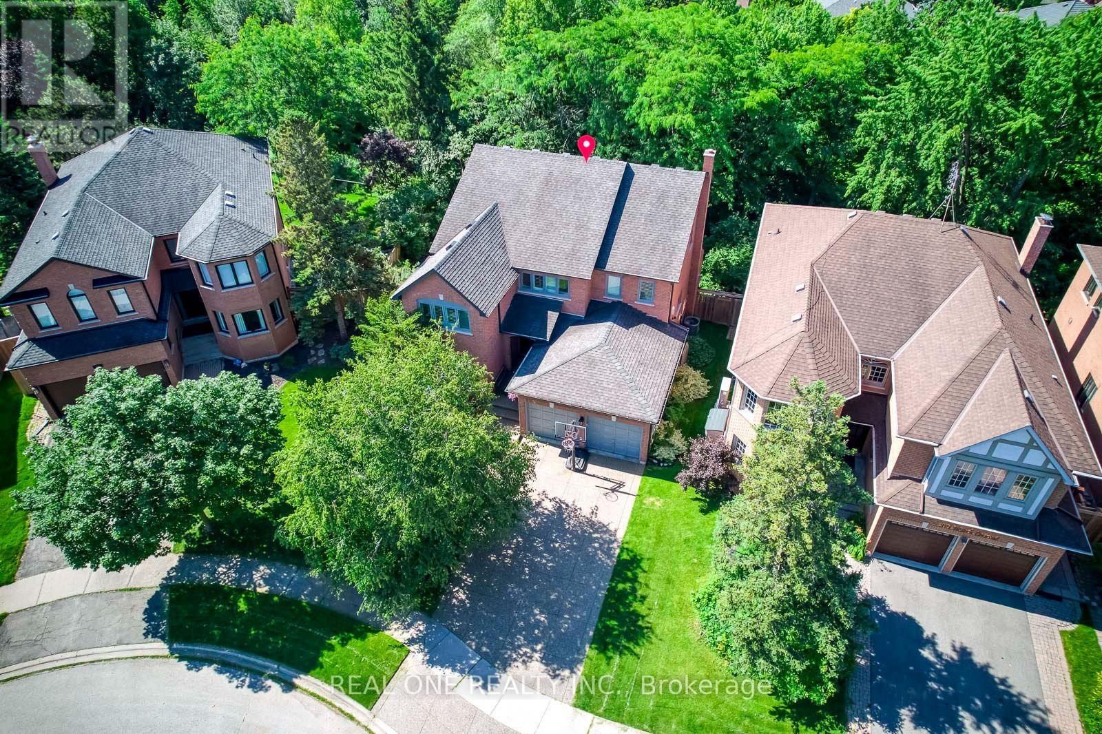 395 MARCH CRESCENT - 1