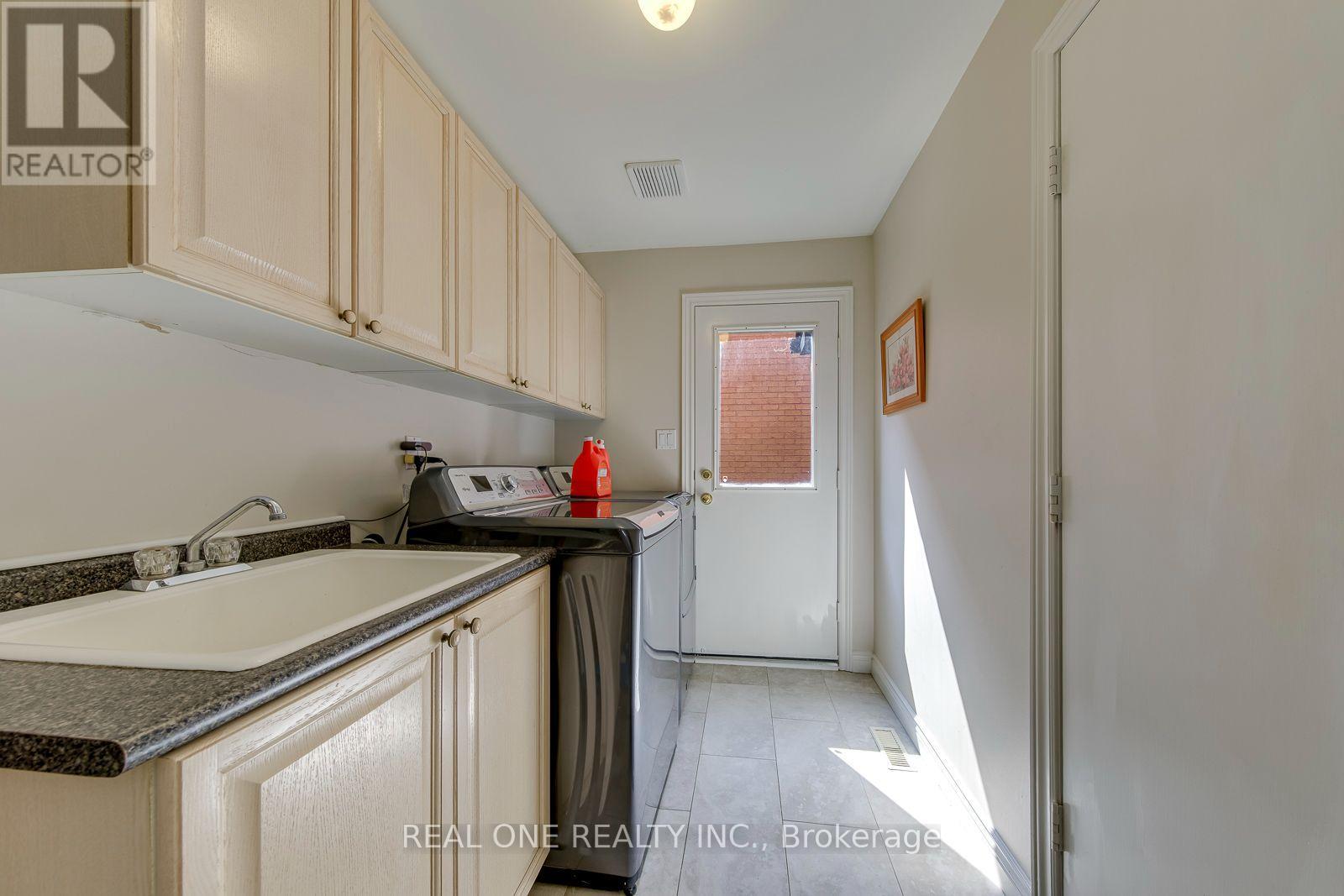 395 MARCH CRESCENT - Image 22