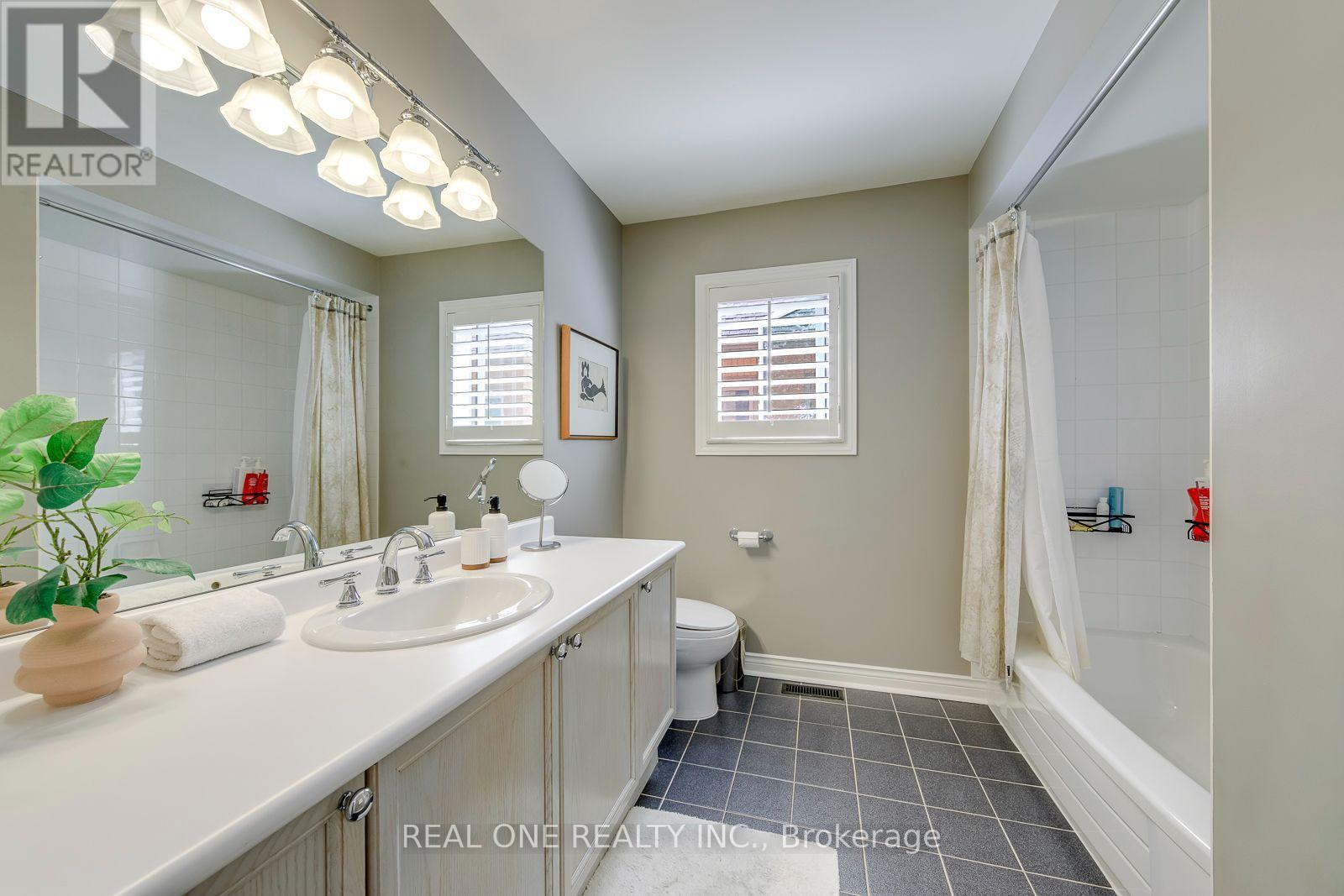 395 MARCH CRESCENT - Image 33