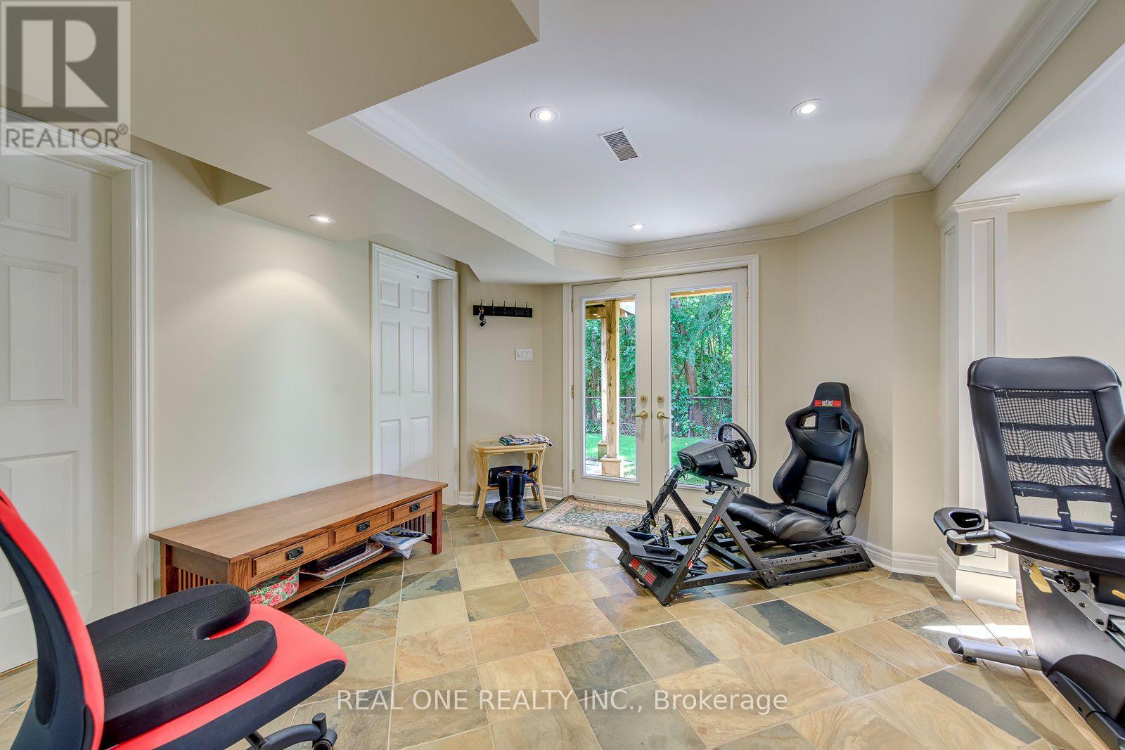 395 MARCH CRESCENT - Image 36