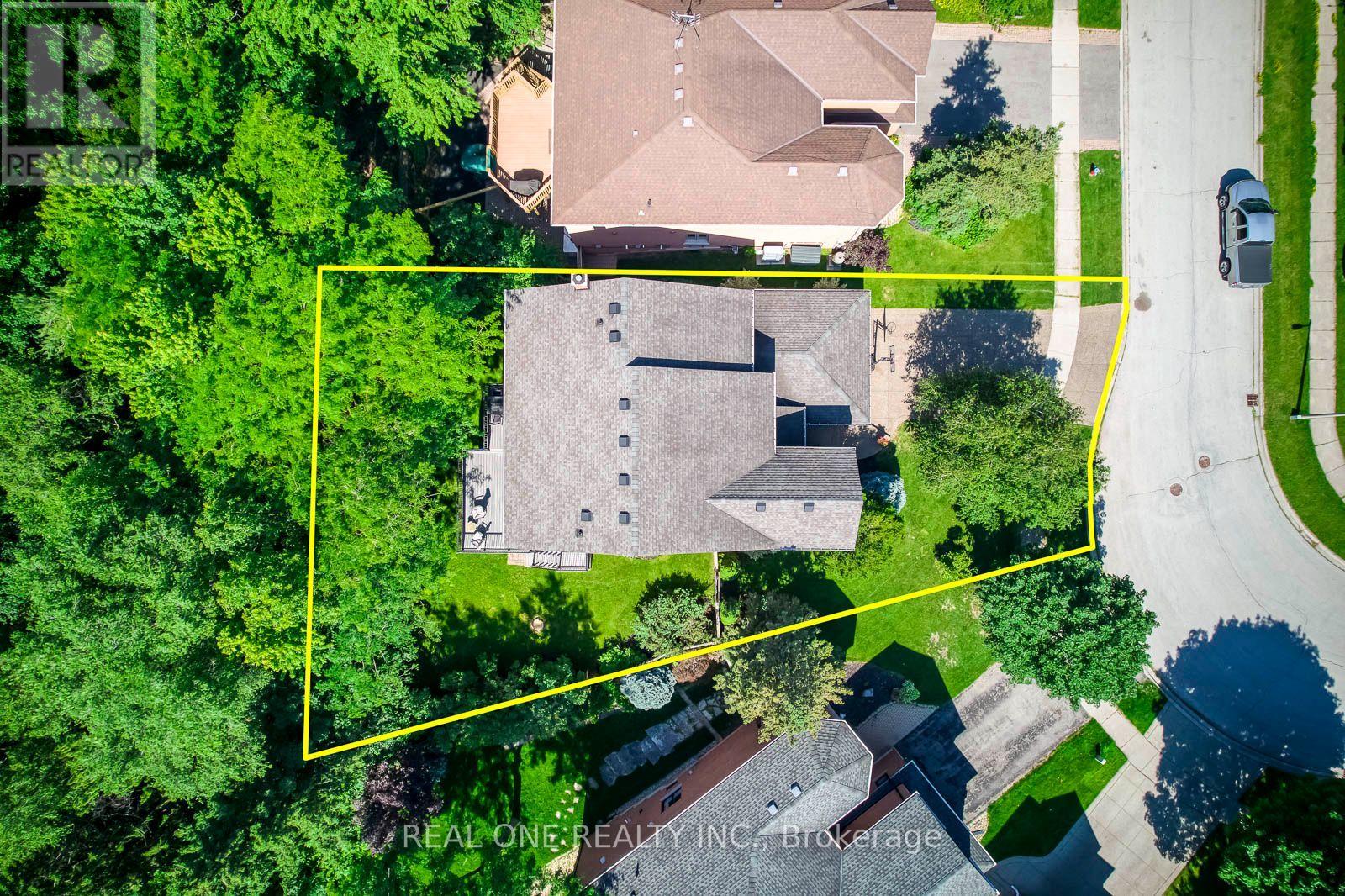 395 MARCH CRESCENT - Image 38