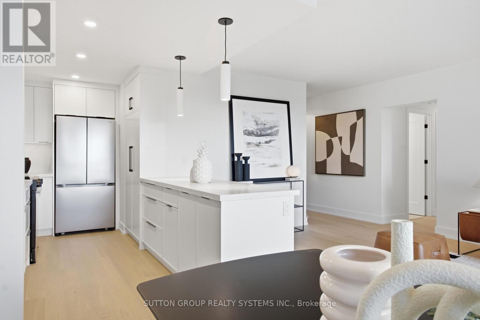 #911 45 SOUTHPORT STREET - 12