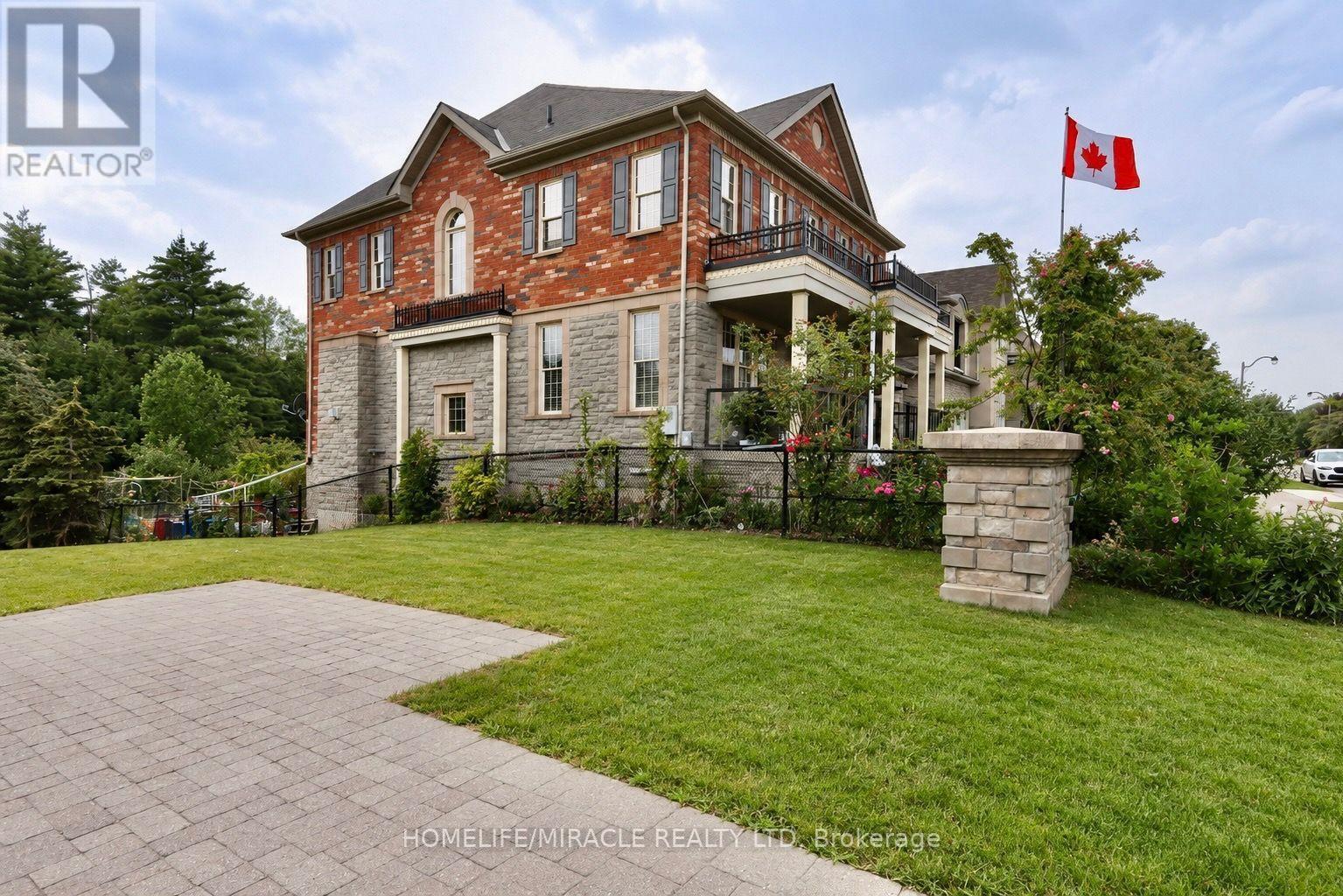 114 BLOOMSBURY AVENUE - 3
