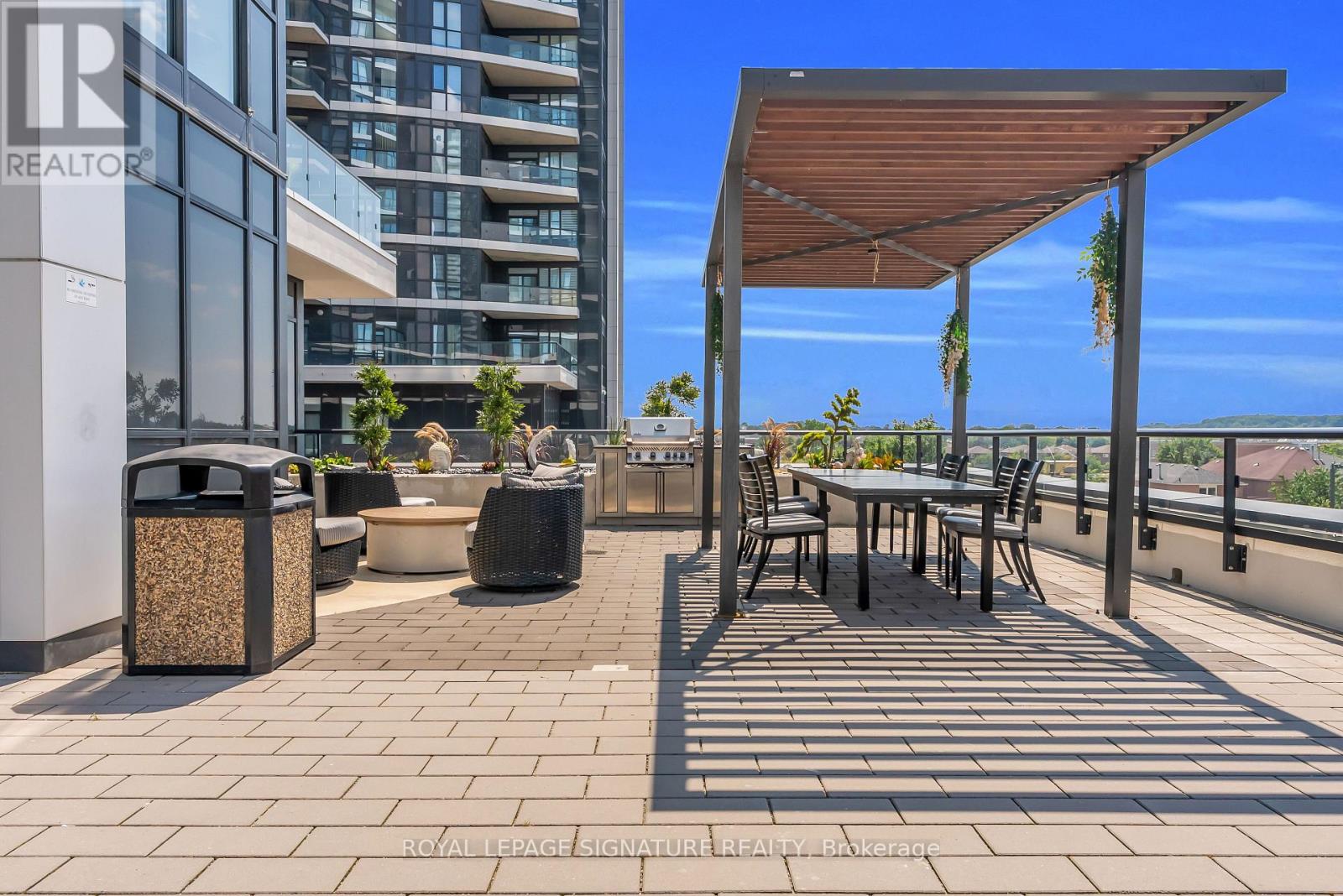 #218 35 WATERGARDEN DRIVE - Image 24