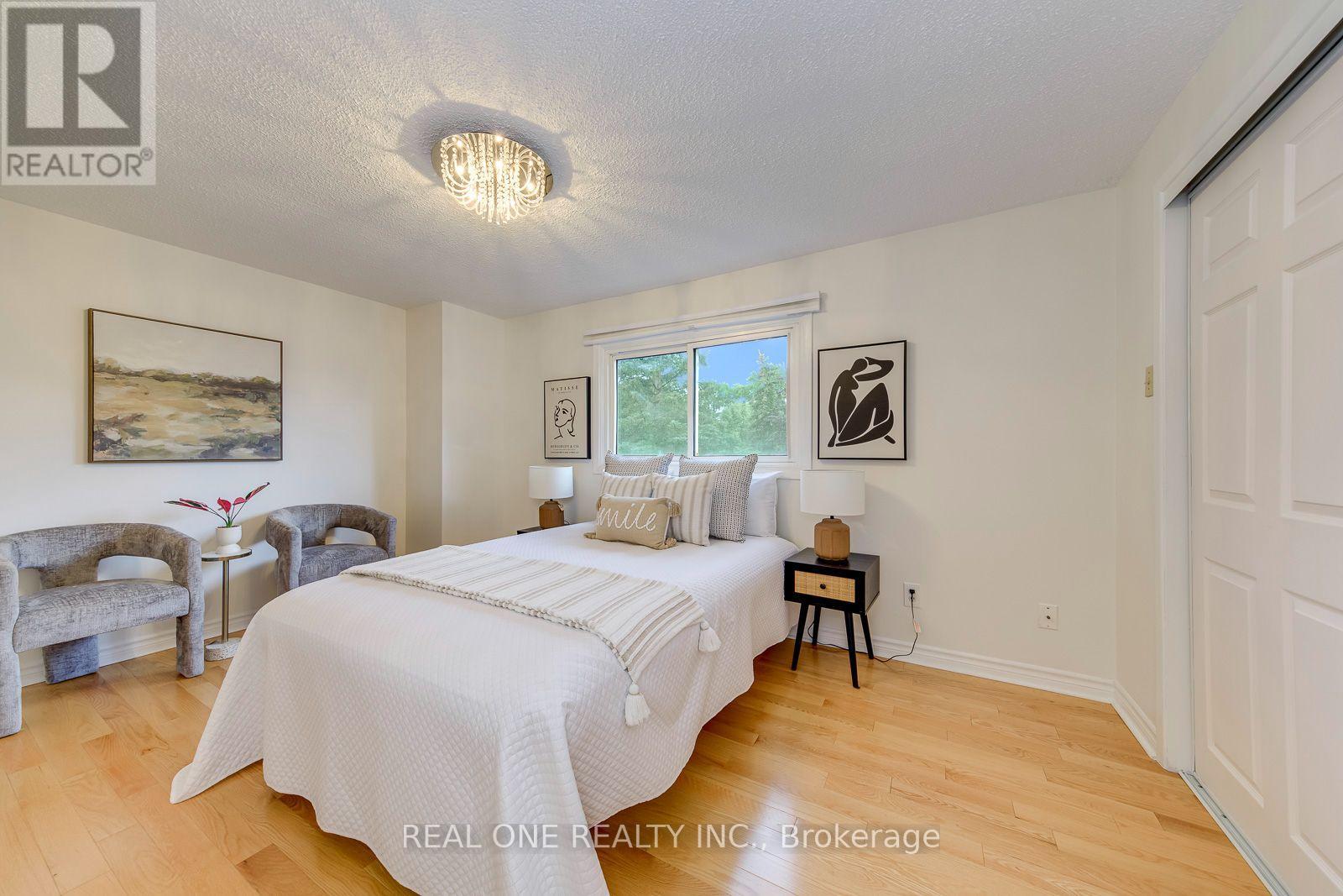 741 QUEENSBRIDGE DRIVE - Image 19