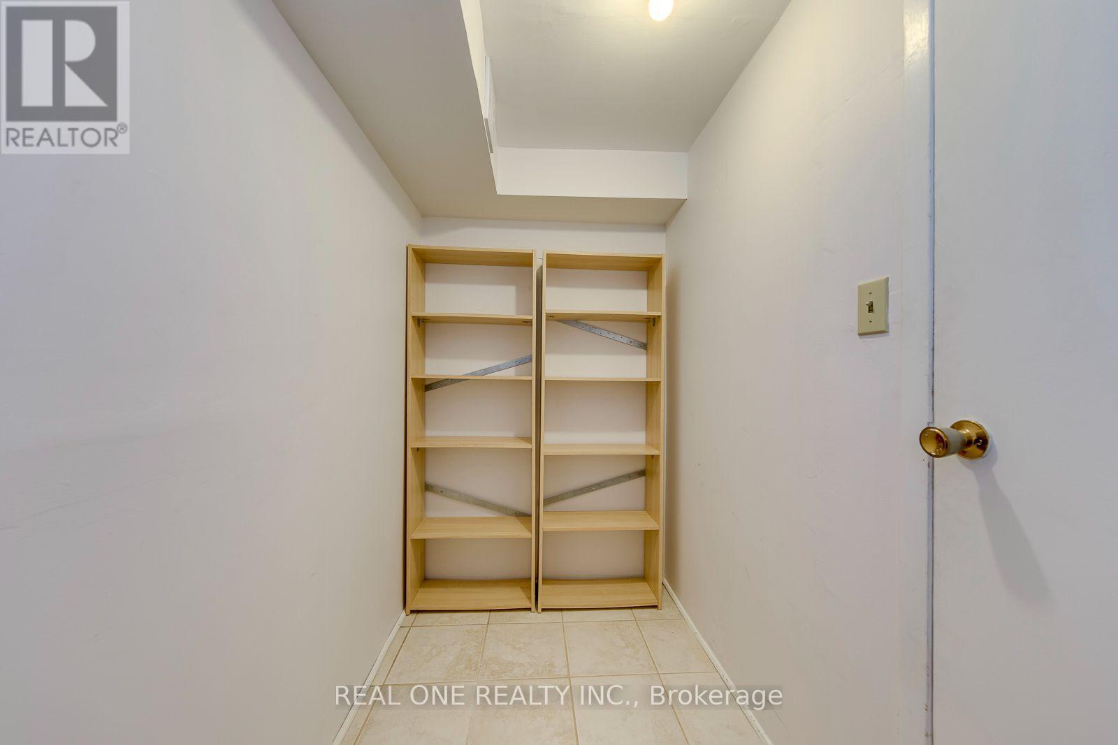 741 QUEENSBRIDGE DRIVE - Image 32