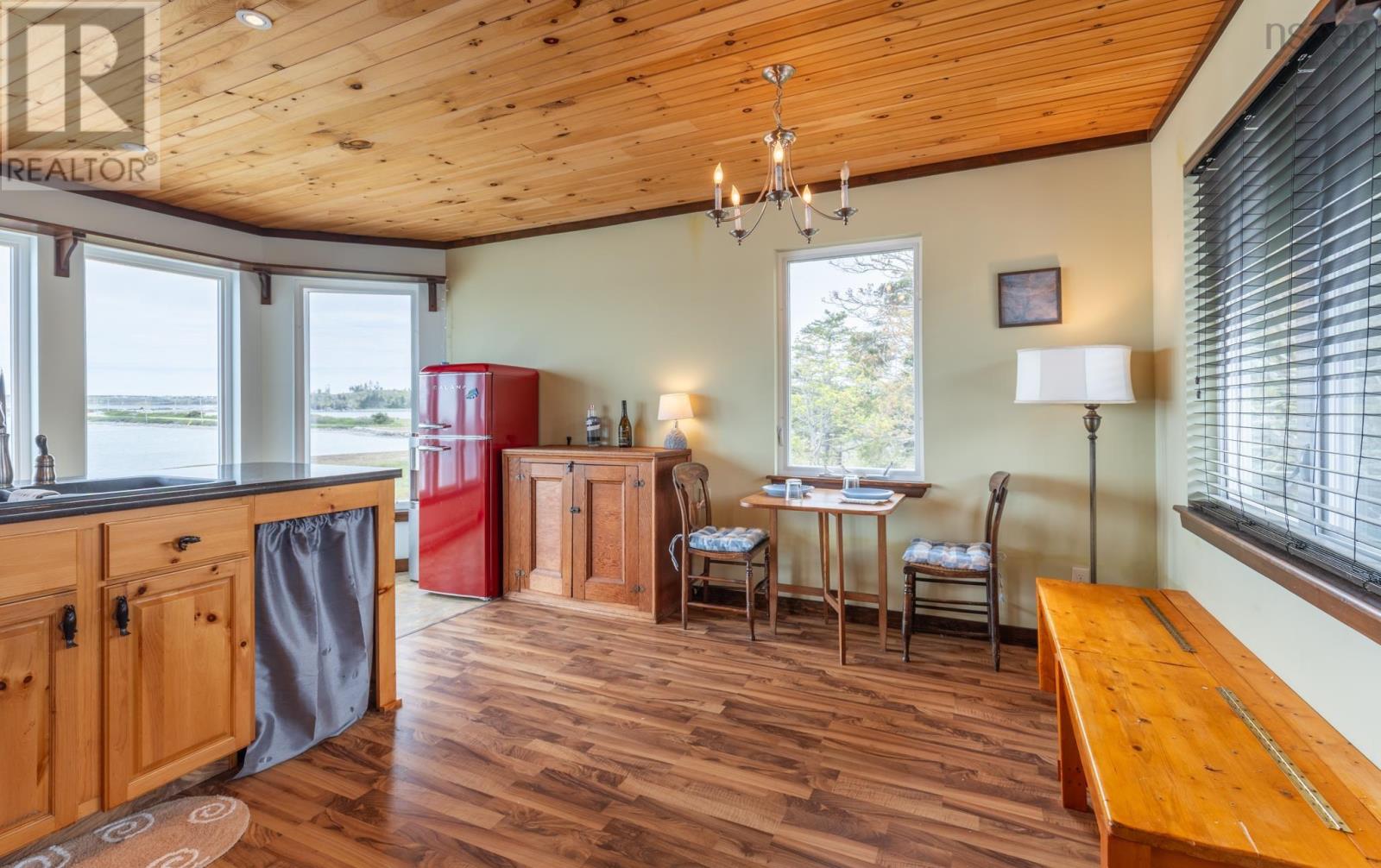 1501 Highway 304 - 8