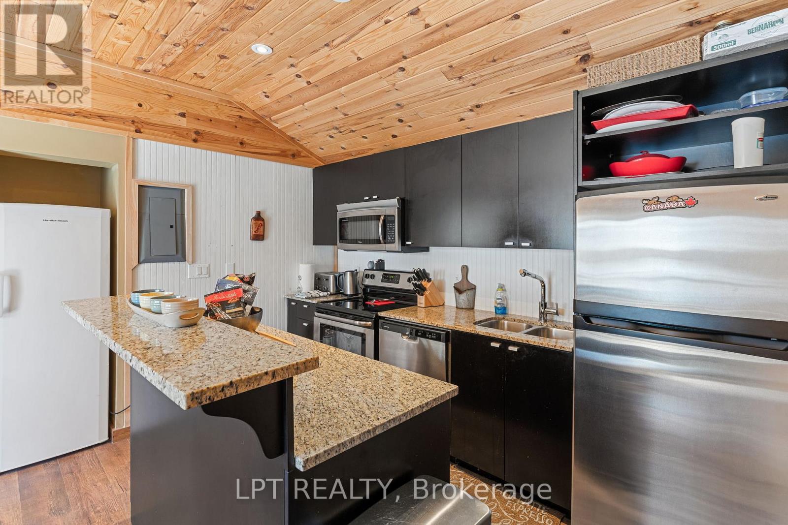 1369 HIPKISS DRIVE - 21