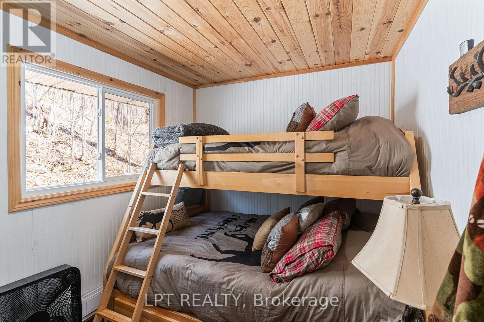 1369 HIPKISS DRIVE - 24