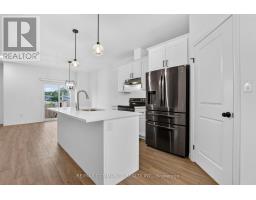 Bathroom - 14 King Street, Fort Erie, ON L2A0C6 Photo 8