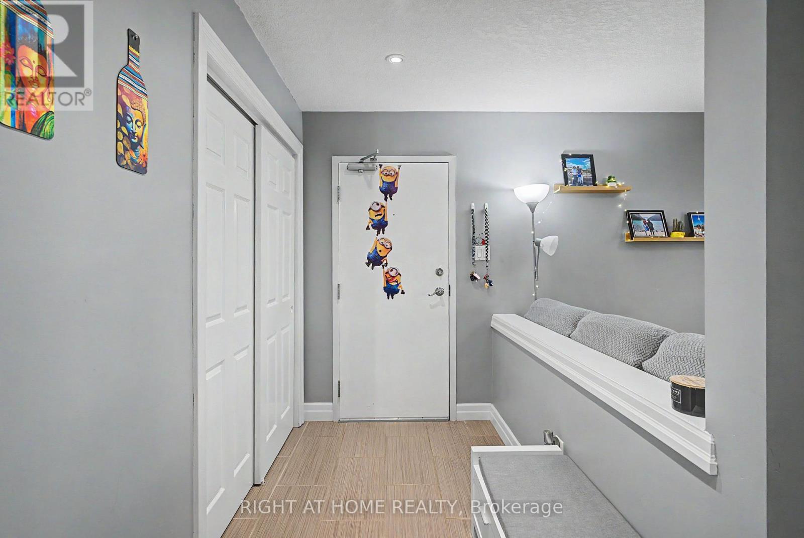 #403 1522 KING STREET E - 9
