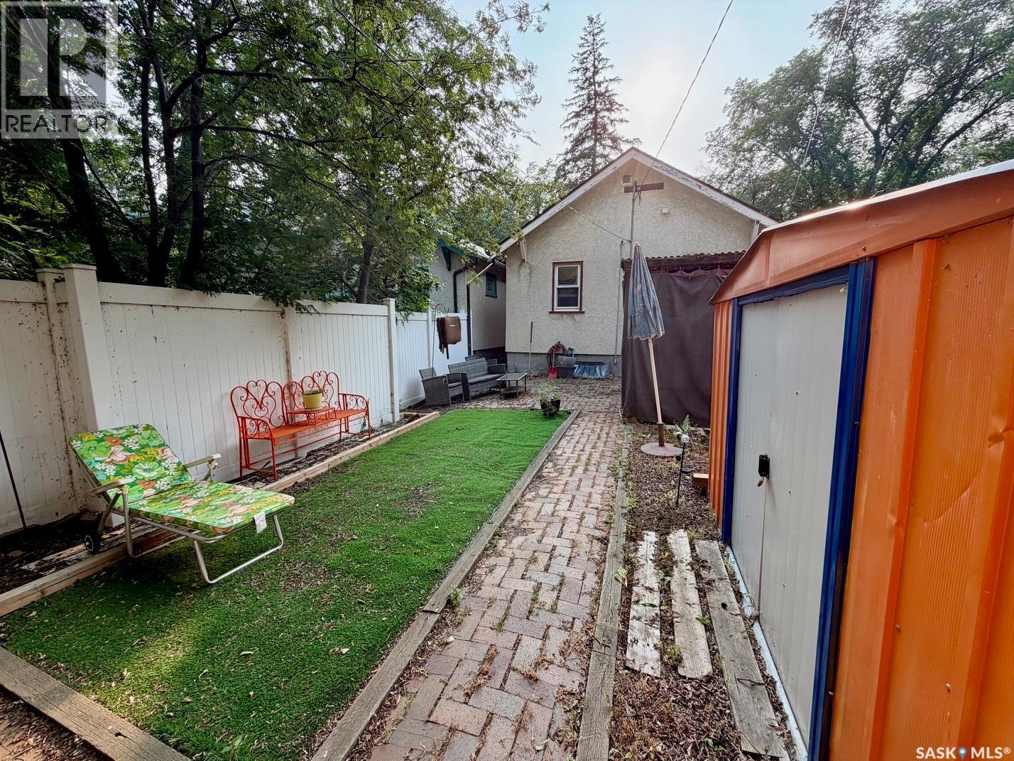 2341 ELPHINSTONE STREET - 27