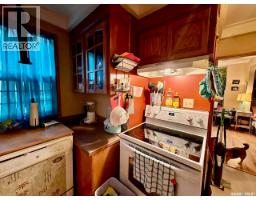 Laundry room - 2341 Elphinstone Street, Regina, SK S4T3P2 Photo 11