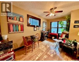 Family room - 2341 Elphinstone Street, Regina, SK S4T3P2 Photo 8