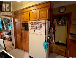 Den - 2341 Elphinstone Street, Regina, SK S4T3P2 Photo 9