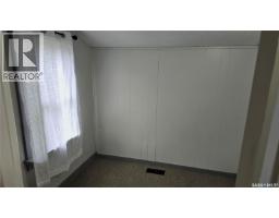 206 Irvine Street, Cut Knife, SK S0M0N0 Photo 7