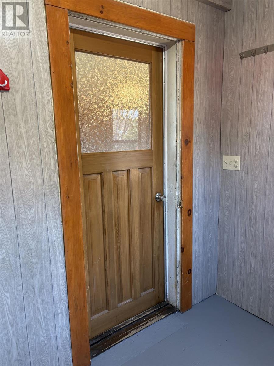 37 Hawkins ST - 21