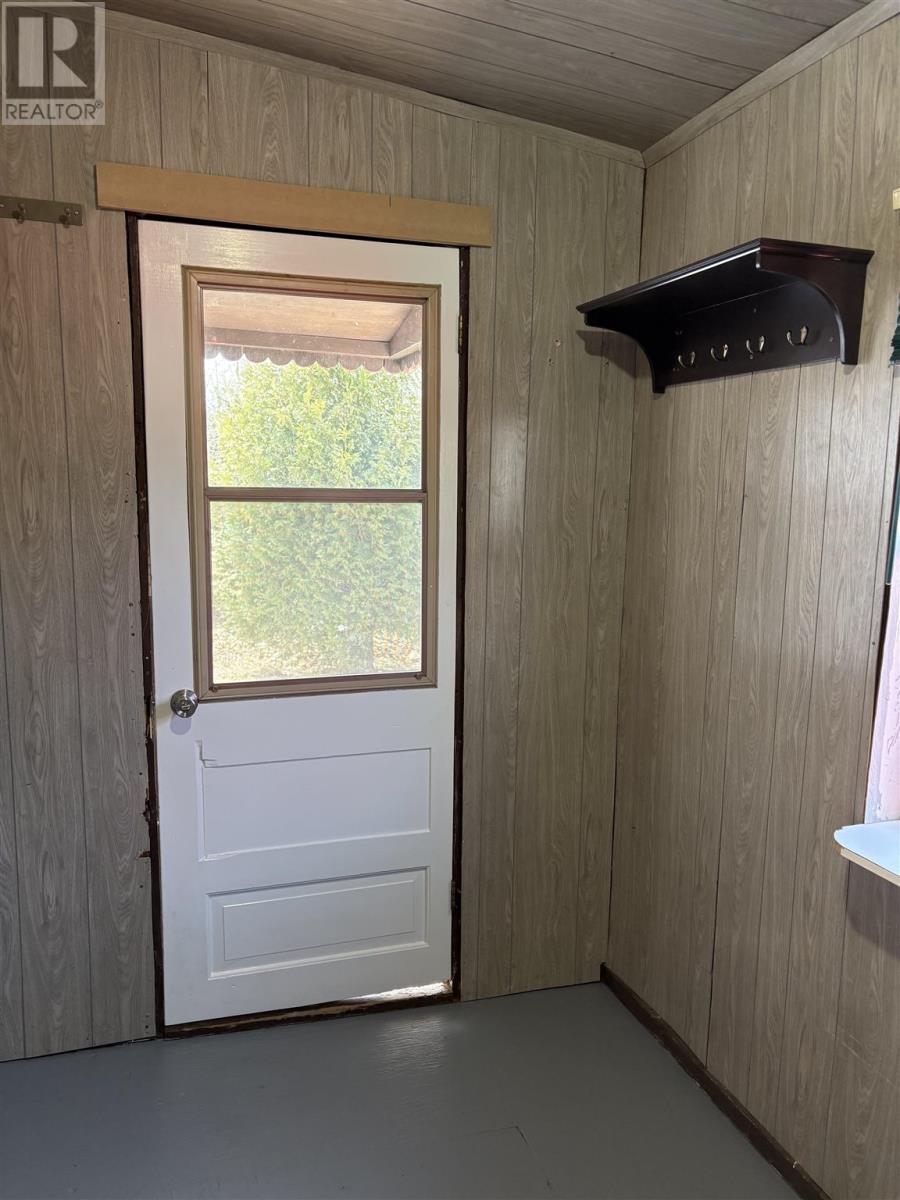 37 Hawkins ST - 7