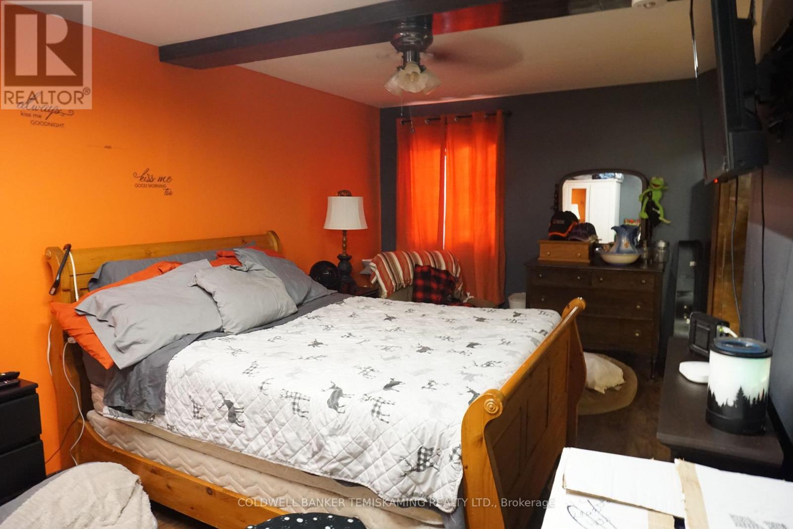 293 MERIDIAN AVENUE - 24