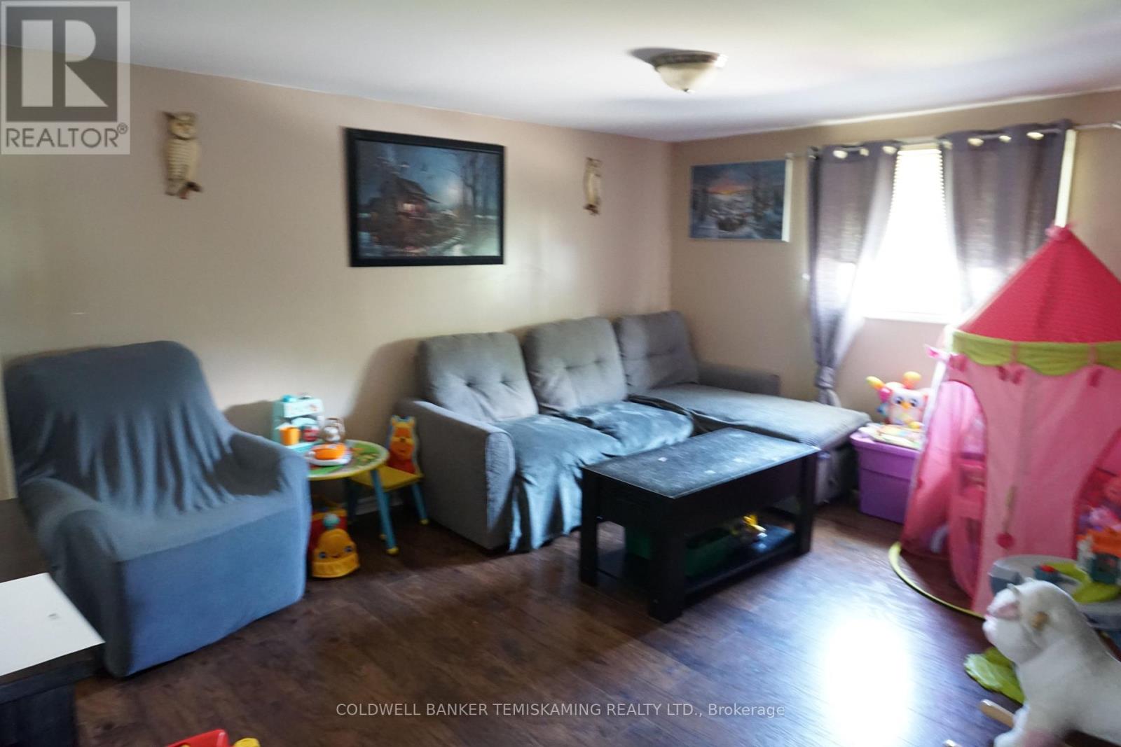 293 MERIDIAN AVENUE - 34