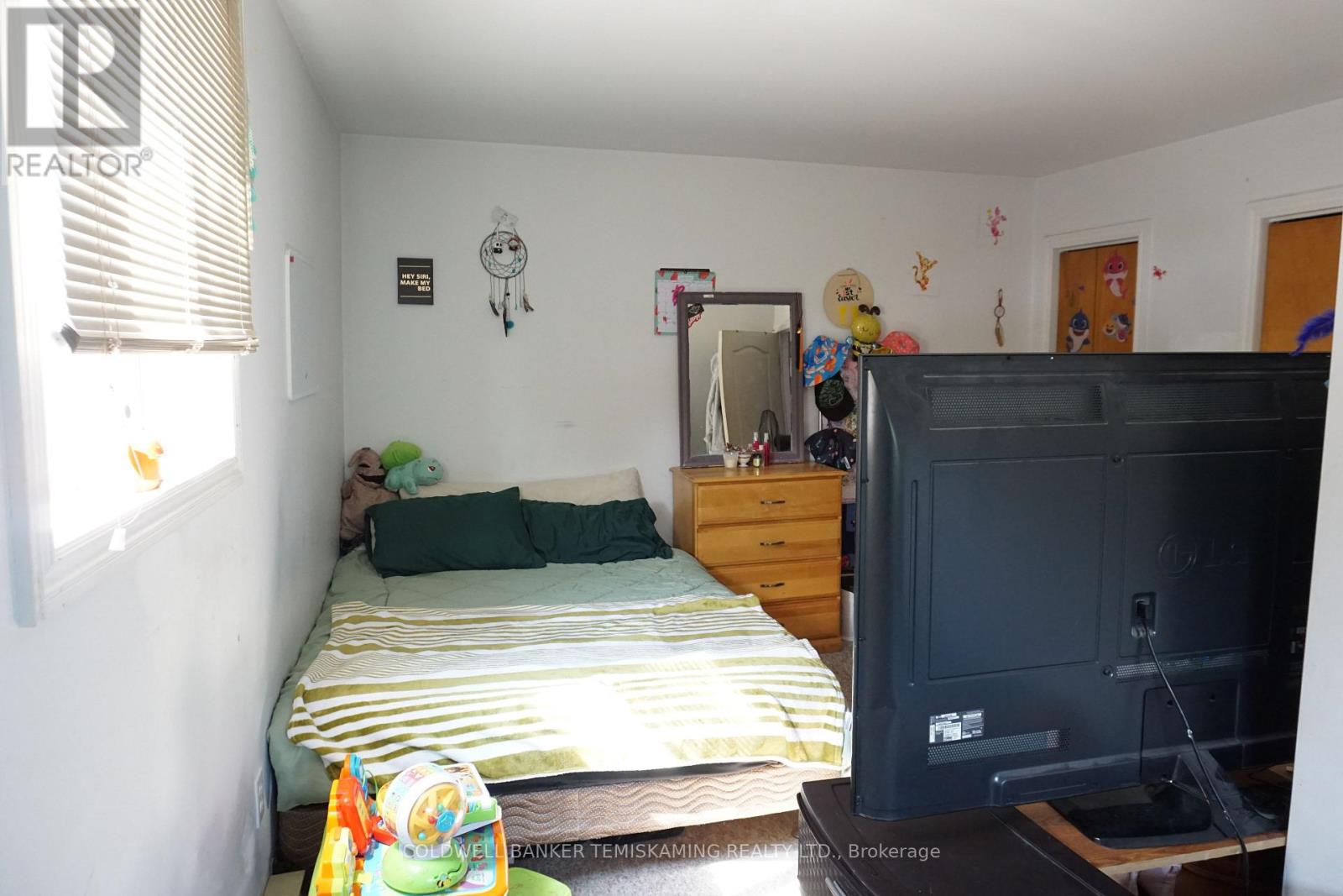 293 MERIDIAN AVENUE - 40
